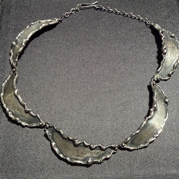 Elegant Le Beau Cast Sterling Silver Modernist Necklace (1)